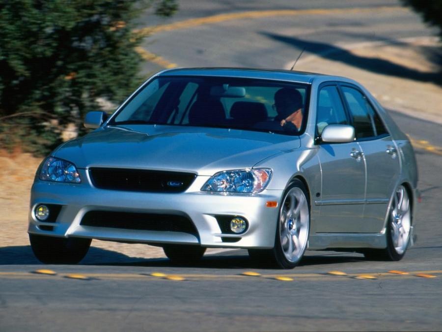  Lexus IS300 L-Tuned 2002 года  (фото 2 из 3)